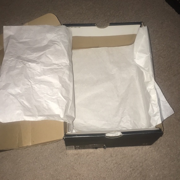 Charlotte 10’s only have wore them 7 to 9 times - Picture 7 of 7